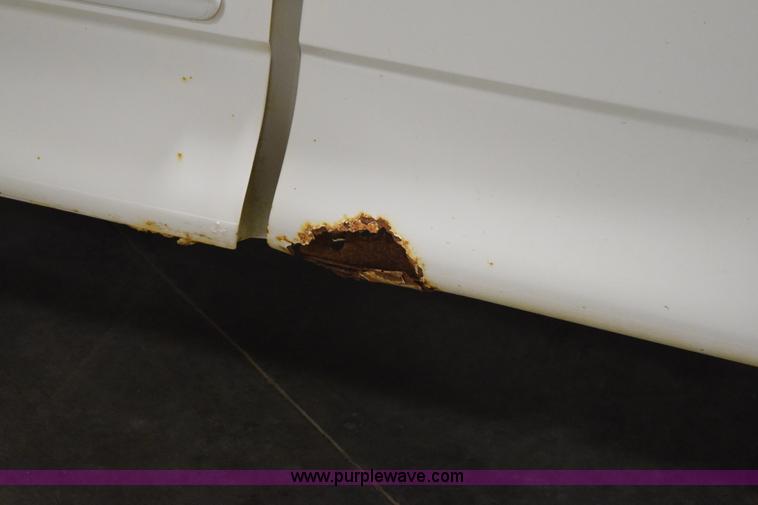 image for item I8584 2001 Ford F150 XLT SuperCab pickup truck