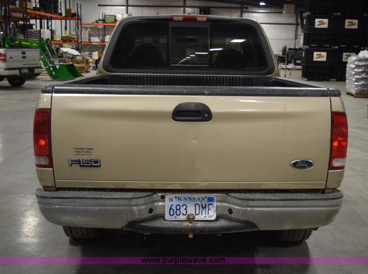 image for item I8585 2000 Ford F150 Lariat SuperCab pickup truck