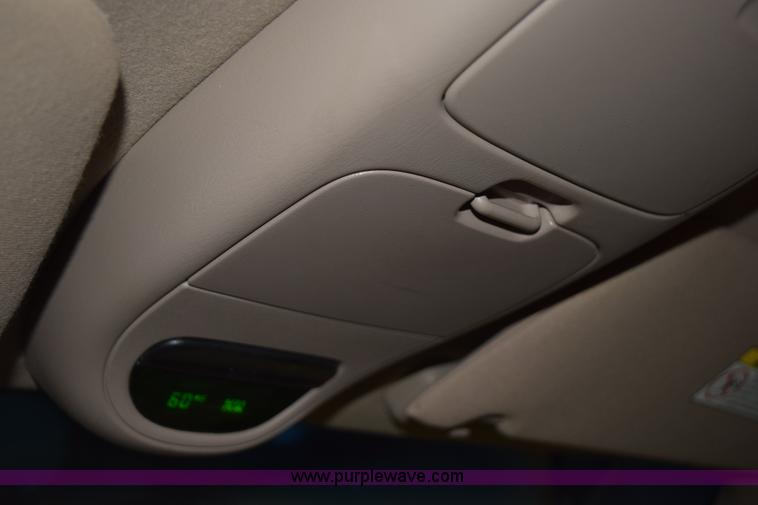 image for item I8585 2000 Ford F150 Lariat SuperCab pickup truck