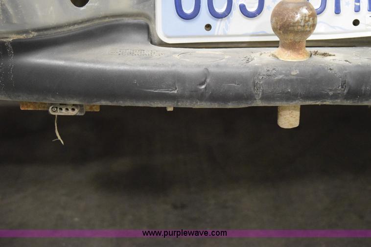 image for item I8585 2000 Ford F150 Lariat SuperCab pickup truck