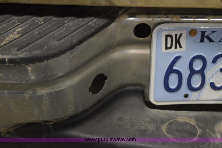 image for item I8585 2000 Ford F150 Lariat SuperCab pickup truck