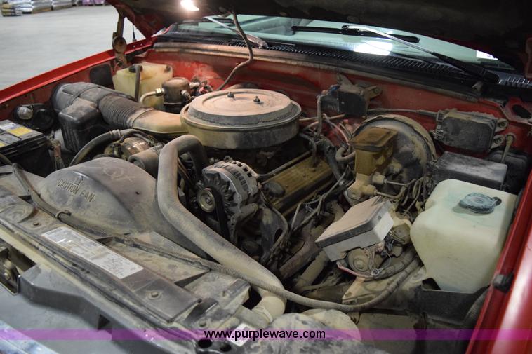 image for item I8586 1995 Chevrolet 1500 pickup truck