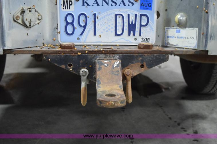 image for item I8586 1995 Chevrolet 1500 pickup truck