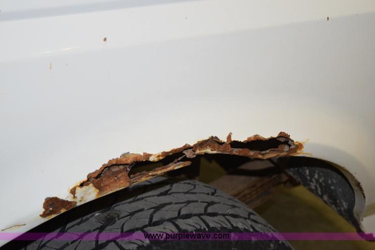 image for item I8588 1995 Ford F250 XL HD pickup truck