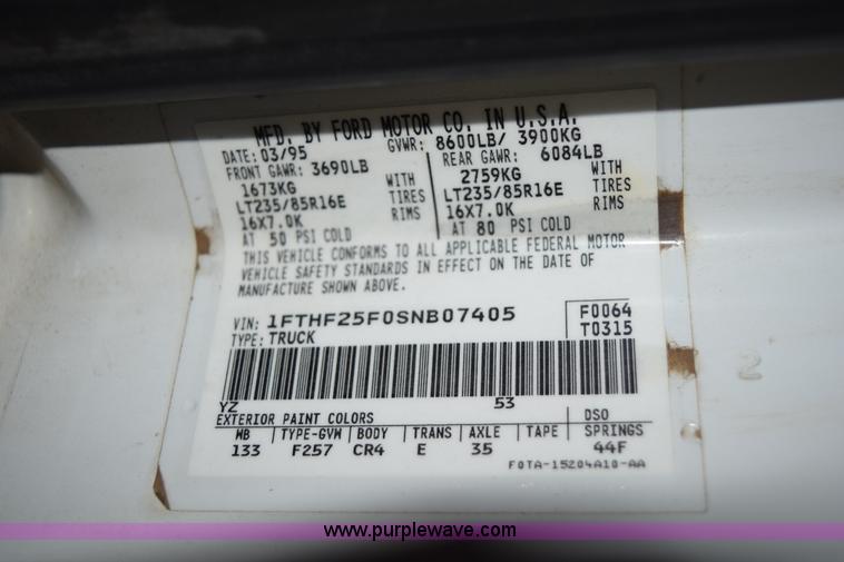 image for item I8588 1995 Ford F250 XL HD pickup truck