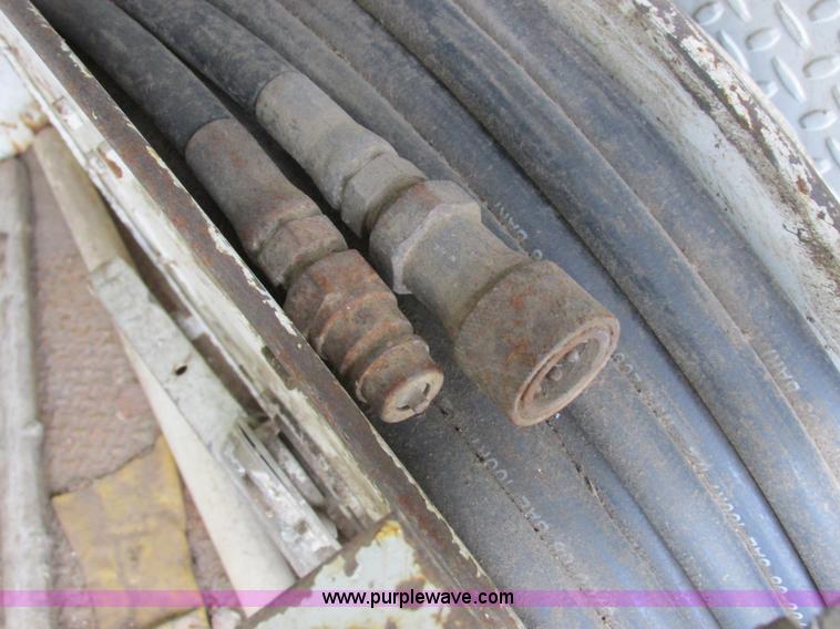 image for item I8822 1993 International 4900 Crew Cab utility truck