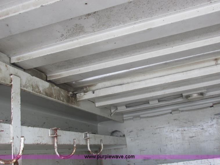 image for item I8822 1993 International 4900 Crew Cab utility truck