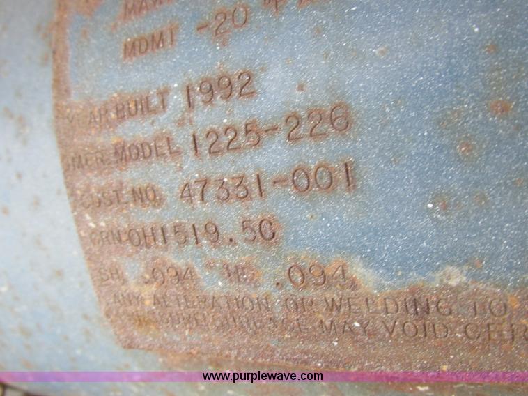 image for item I8823 1992 International 4700 utility truck