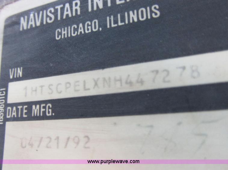 image for item I8823 1992 International 4700 utility truck