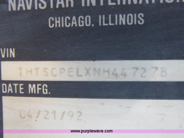 image for item I8823 1992 International 4700 utility truck