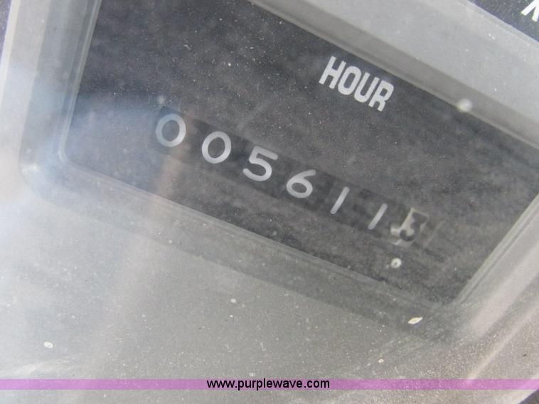 image for item I8823 1992 International 4700 utility truck