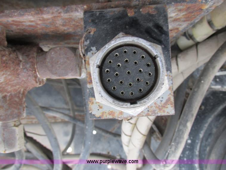 image for item I8824 1995 Ford F800 service truck