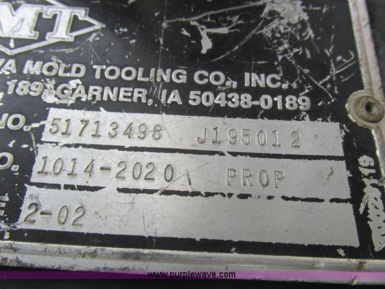 image for item I8824 1995 Ford F800 service truck