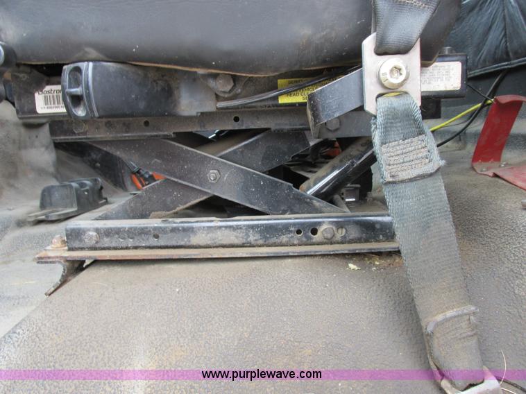 image for item I8824 1995 Ford F800 service truck