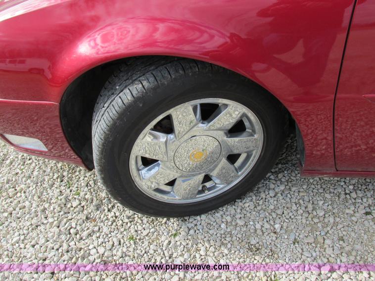 image for item I8836 2001 Cadillac DeVille DTS