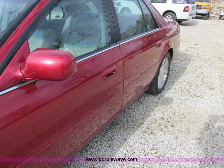 image for item I8836 2001 Cadillac DeVille DTS