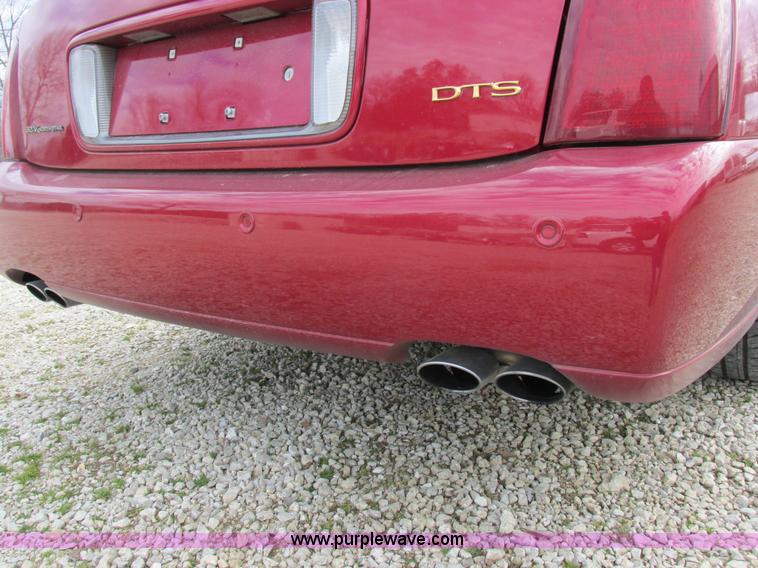 image for item I8836 2001 Cadillac DeVille DTS