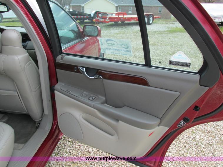 image for item I8836 2001 Cadillac DeVille DTS