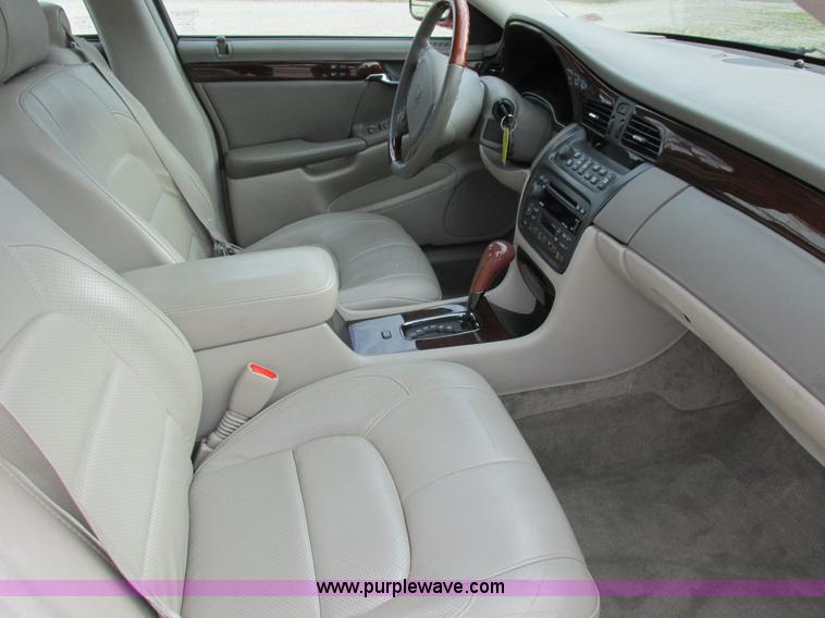 image for item I8836 2001 Cadillac DeVille DTS
