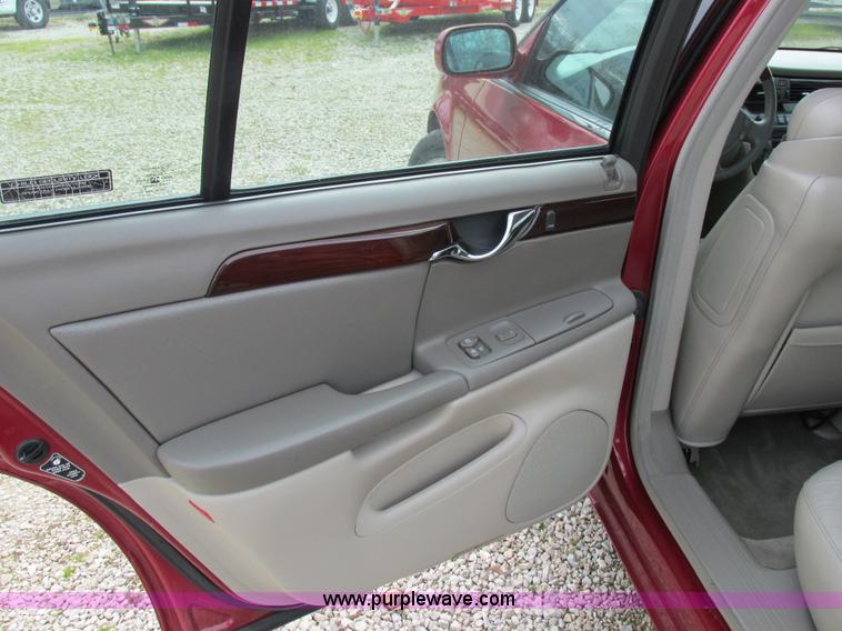 image for item I8836 2001 Cadillac DeVille DTS