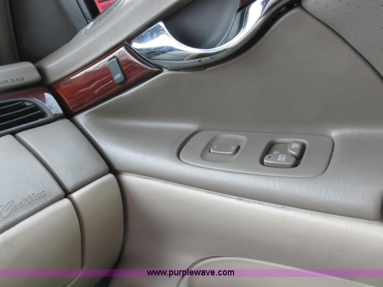 image for item I8836 2001 Cadillac DeVille DTS