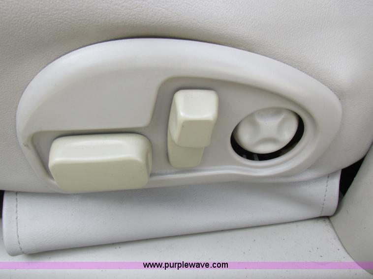 image for item I8836 2001 Cadillac DeVille DTS