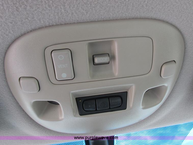 image for item I8836 2001 Cadillac DeVille DTS