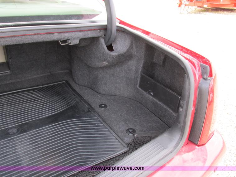 image for item I8836 2001 Cadillac DeVille DTS