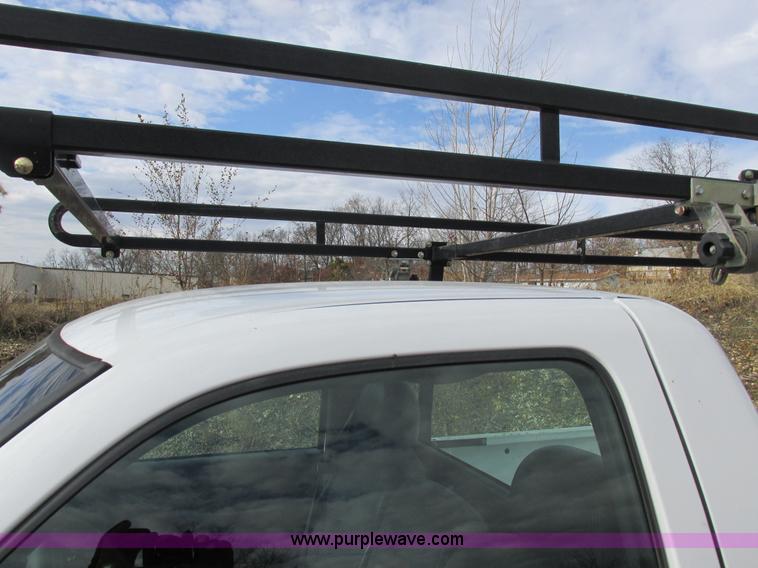 image for item I8837 2000 Chevrolet Silverado 1500 pickup truck