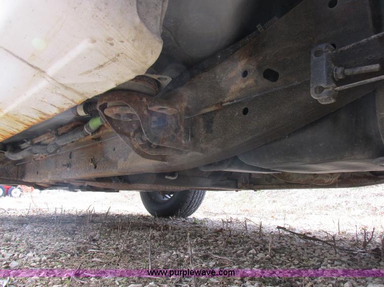 image for item I8837 2000 Chevrolet Silverado 1500 pickup truck