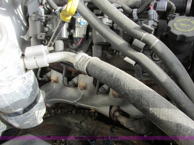 image for item I8837 2000 Chevrolet Silverado 1500 pickup truck