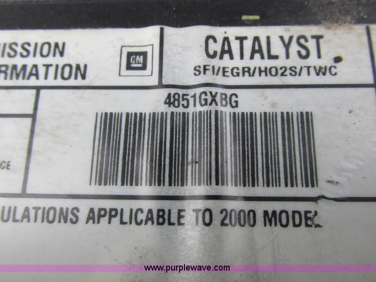 image for item I8837 2000 Chevrolet Silverado 1500 pickup truck