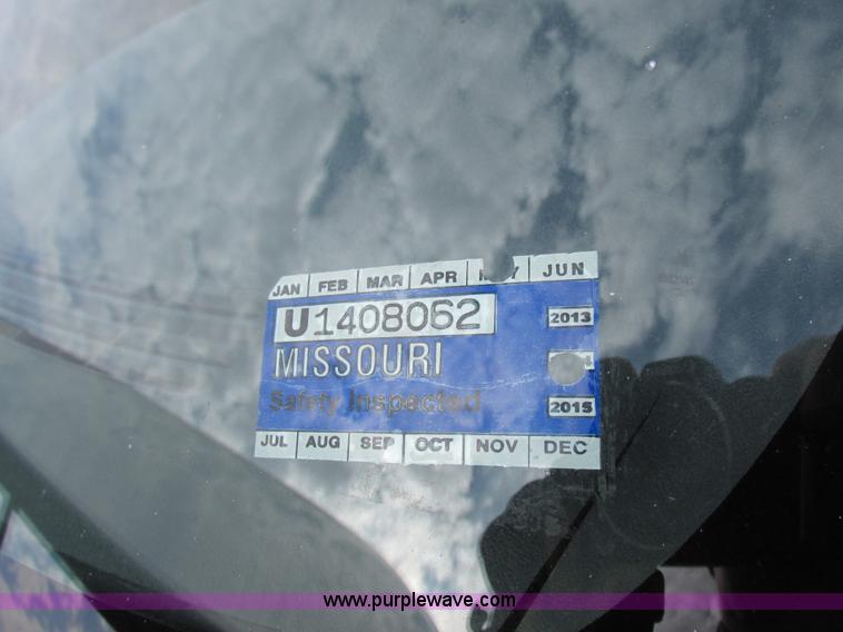 image for item I8837 2000 Chevrolet Silverado 1500 pickup truck