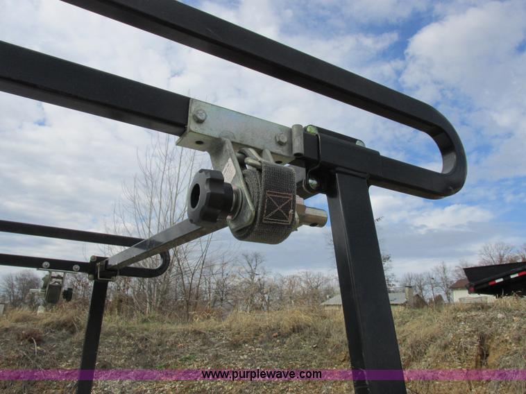 image for item I8837 2000 Chevrolet Silverado 1500 pickup truck