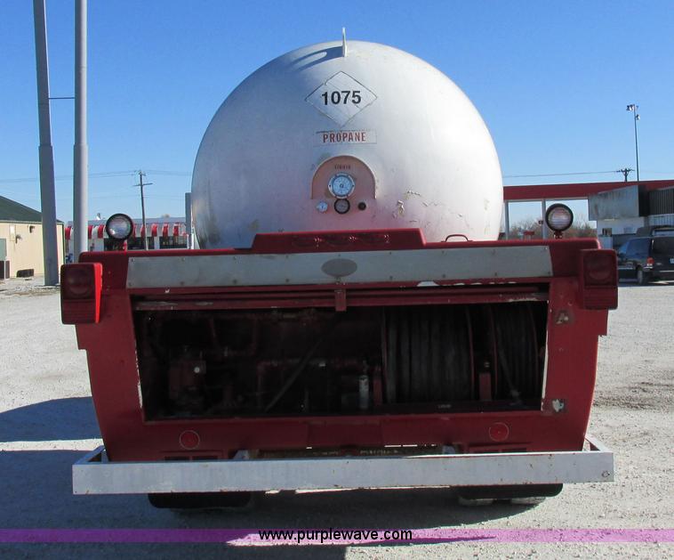 image for item I8839 1991 GM Kodiak propane delivery truck