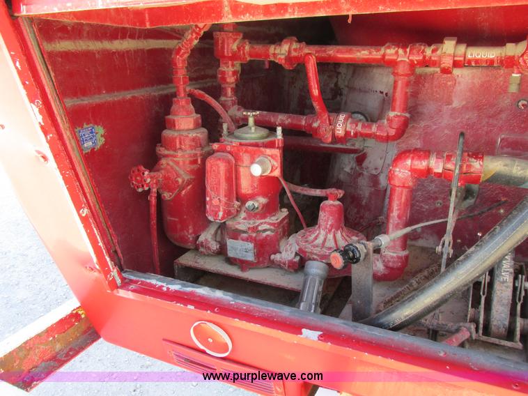 image for item I8839 1991 GM Kodiak propane delivery truck