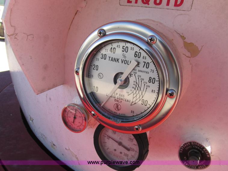 image for item I8839 1991 GM Kodiak propane delivery truck