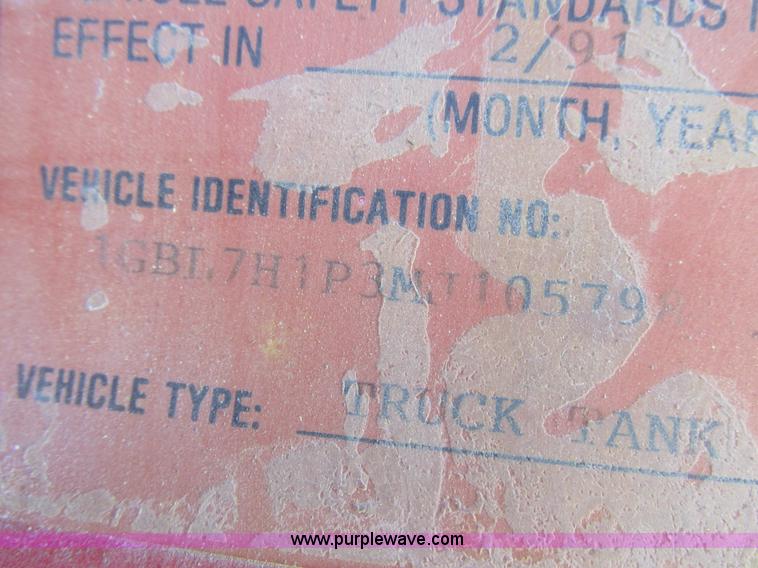 image for item I8839 1991 GM Kodiak propane delivery truck