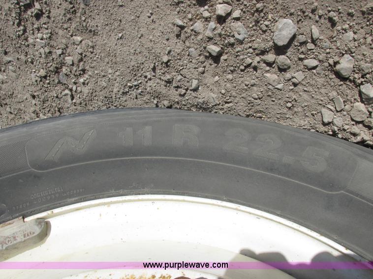 image for item I8865 1988 Freightliner FLC-64T semi truck