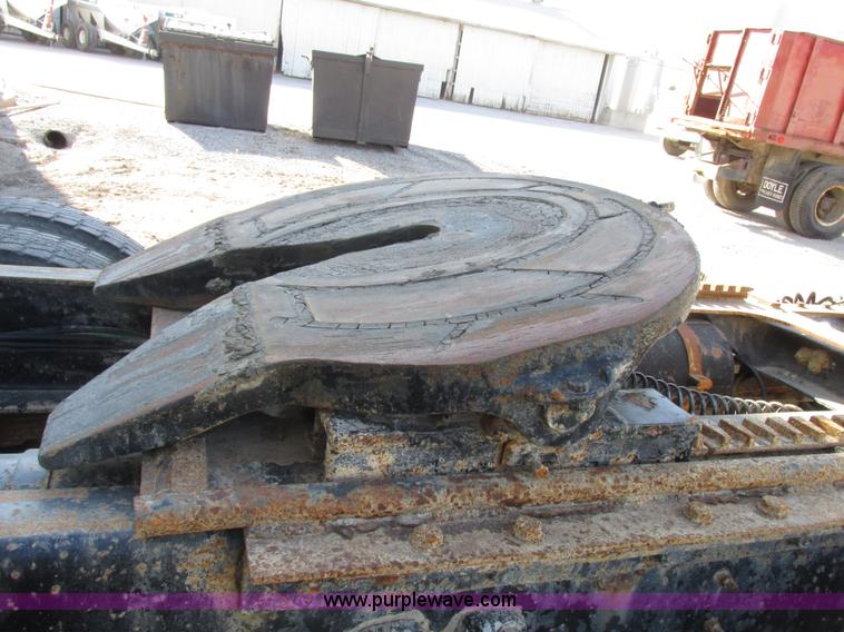 image for item I8865 1988 Freightliner FLC-64T semi truck