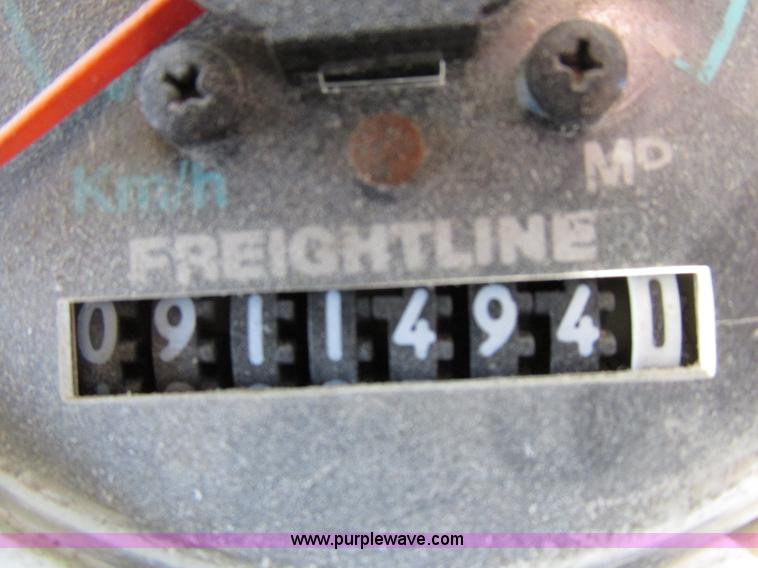 image for item I8865 1988 Freightliner FLC-64T semi truck