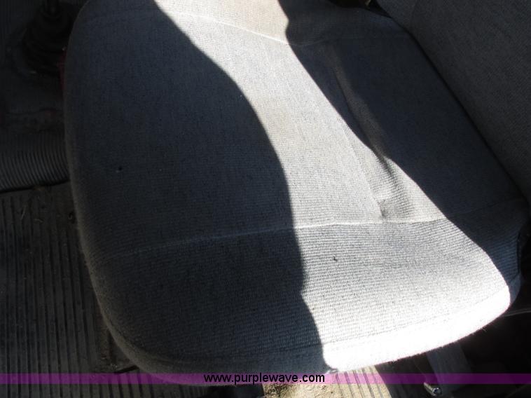 image for item I8865 1988 Freightliner FLC-64T semi truck