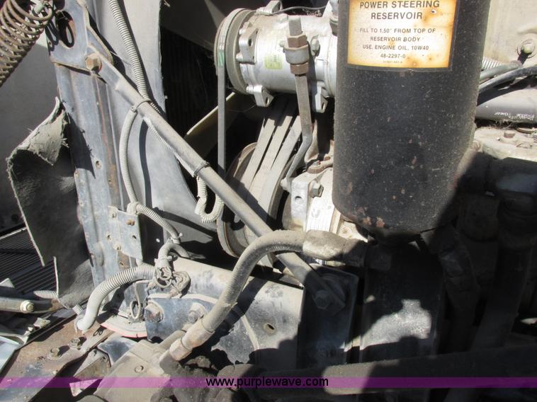 image for item I8865 1988 Freightliner FLC-64T semi truck