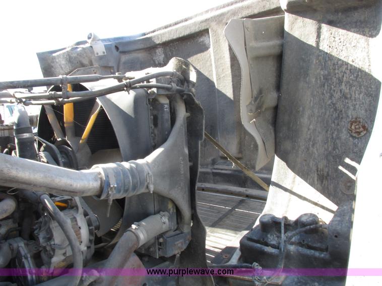 image for item I8866 1995 Freightliner FLD112 semi truck