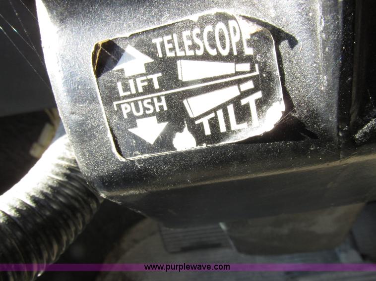 image for item I8866 1995 Freightliner FLD112 semi truck