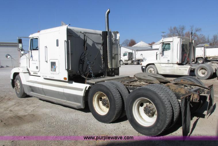 image for item I8867 1994 Freightliner FLD semi truck