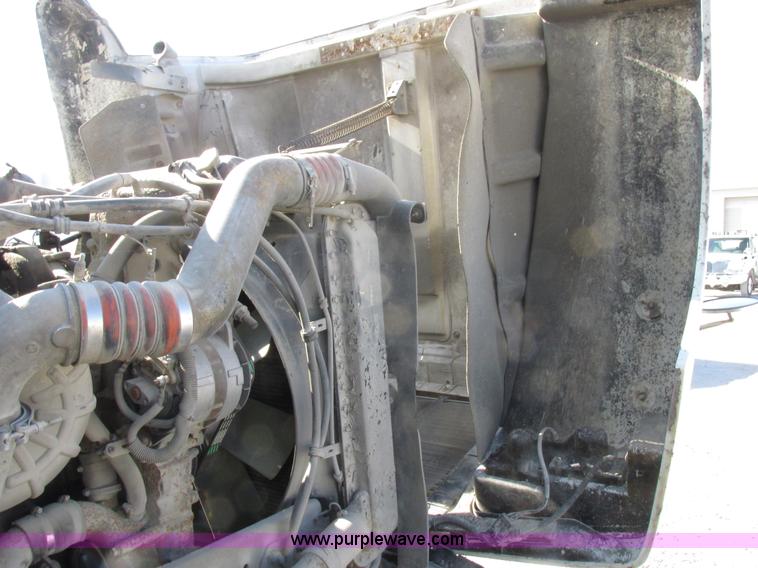 image for item I8867 1994 Freightliner FLD semi truck