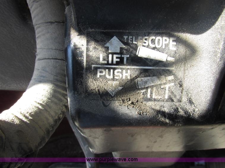 image for item I8867 1994 Freightliner FLD semi truck