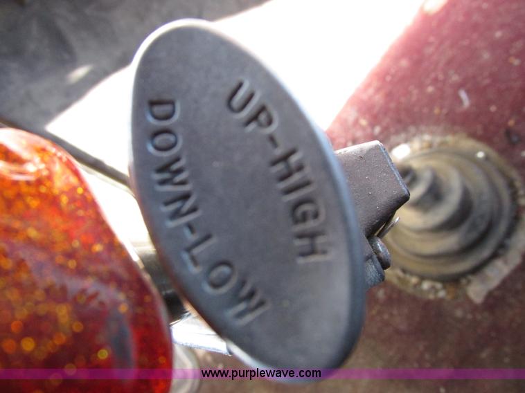 image for item I8867 1994 Freightliner FLD semi truck