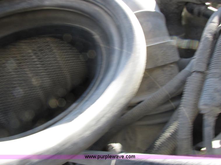 image for item I8868 2000 Freightliner Century Class semi truck